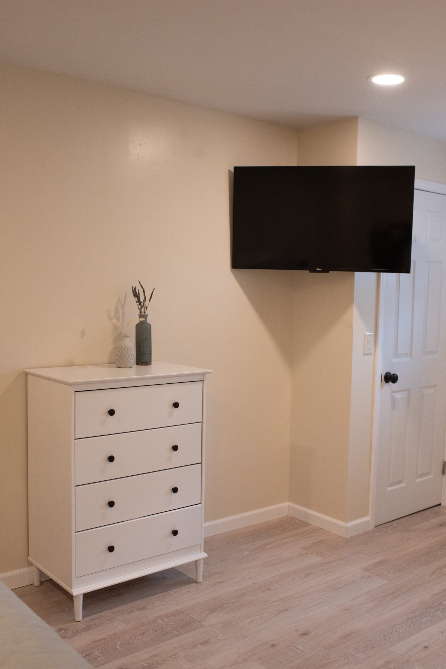 Hubbs Cellar Living Room TV View